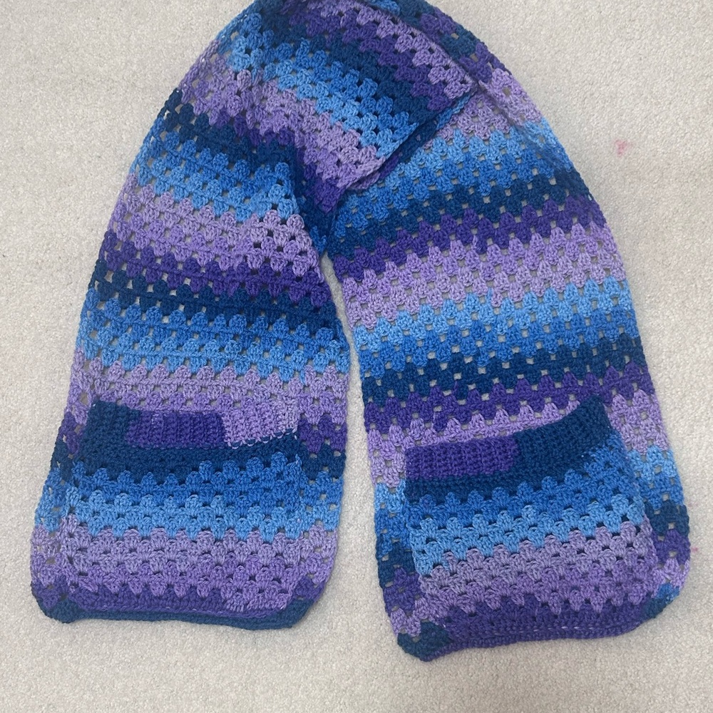 Crochet shoulder shawl